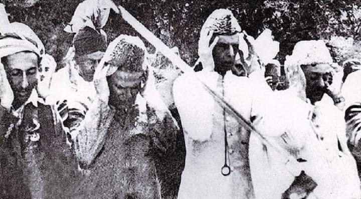MaazbinUbaid's tweet photo. A glimpse of the first Eid-ul-Fitr after the creation of Pakistan in Karachi.
Date: 18 August 1947 https://t.co/D9QxLOtUXW