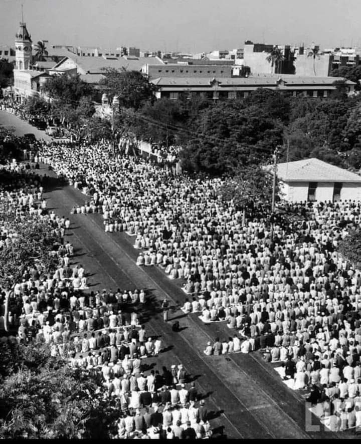 MaazbinUbaid's tweet photo. A glimpse of the first Eid-ul-Fitr after the creation of Pakistan in Karachi.
Date: 18 August 1947 https://t.co/D9QxLOtUXW