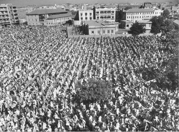 MaazbinUbaid's tweet photo. A glimpse of the first Eid-ul-Fitr after the creation of Pakistan in Karachi.
Date: 18 August 1947 https://t.co/D9QxLOtUXW