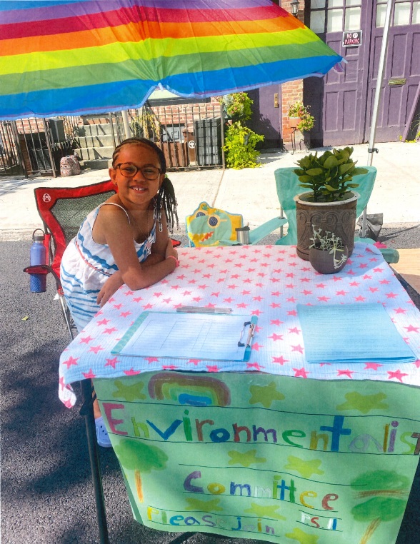 DearPOTUS46's tweet photo. After noticing a lack of recycling bins in her neighborhood, Anayah took matters into her own hands and wrote President Biden with her concerns. When @POTUS responded, Anayah was inspired to start an environmentalist club at school to advocate for a cleaner Earth #EarthDay https://t.co/IoMFcJ2YrK