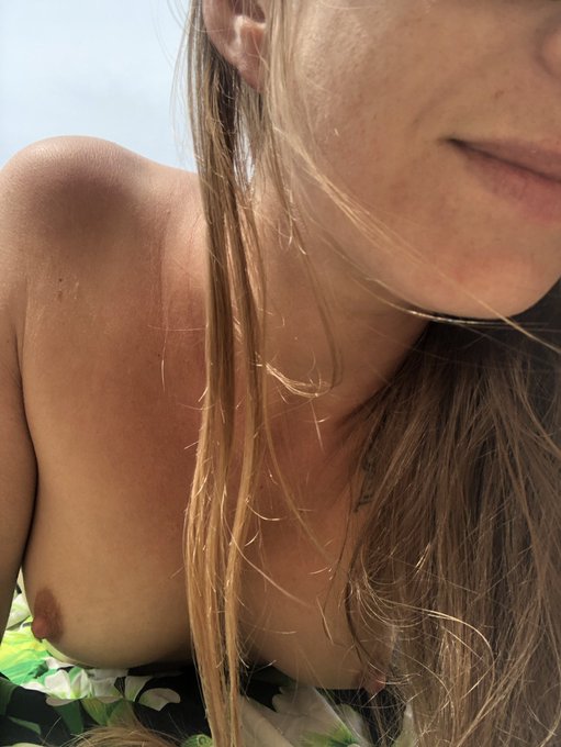 Apr&egrave;m midi &agrave; la plage ☀️  #plage #Espagne #Vacances #seinsnus https://t.co/ReWrlIHk2S<a href="/tag/plage"class="tags">#plage</a><a href="/tag/espagne"class="tags">#Espagne</a><a href="/tag/vacances"class="tags">#Vacances</a><a href="/tag/seinsnus"class="tags"><span>#seinsnus</span></a>