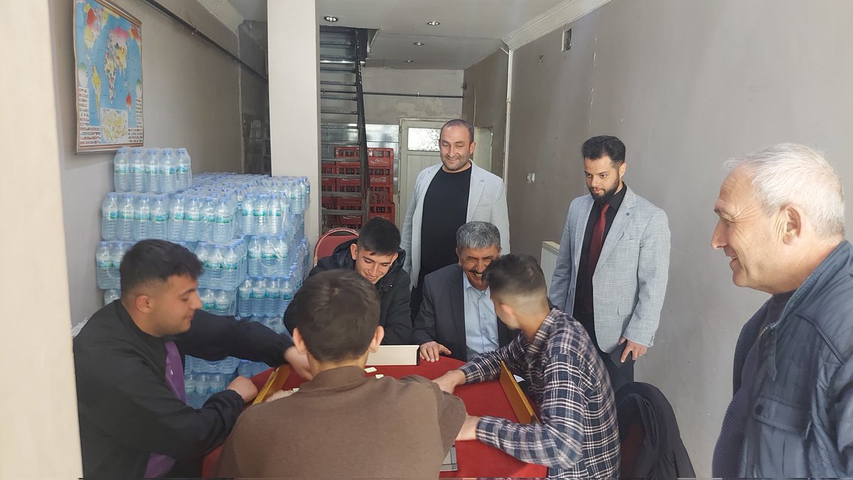 Gemerek Belediye Başkanımız Remzi KILIÇDAGI , Ramazan Bayramında Gemerek   çarşı esnafları ve  vatandaşların bayramlarını tebrik etti.