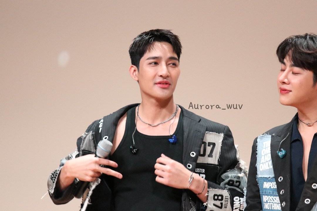 Aurora_wuv's tweet photo. 230422 GMM FANDAY FAN Meeting Preview 

우리는 Drop it like HOT HOT HOT🔥

#GMMTVFANDAY3 
#EMJDfandayxSEOUL #EarthMix https://t.co/a09cJ7Wjvi