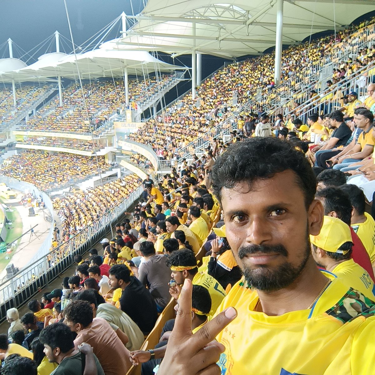 RajaYuvan's tweet photo. Match Day.!  Dhoni.! 
🥰🥰🥰
#Dhoni #CSKvSRH #IPL2023 https://t.co/OgzF5b2UAg