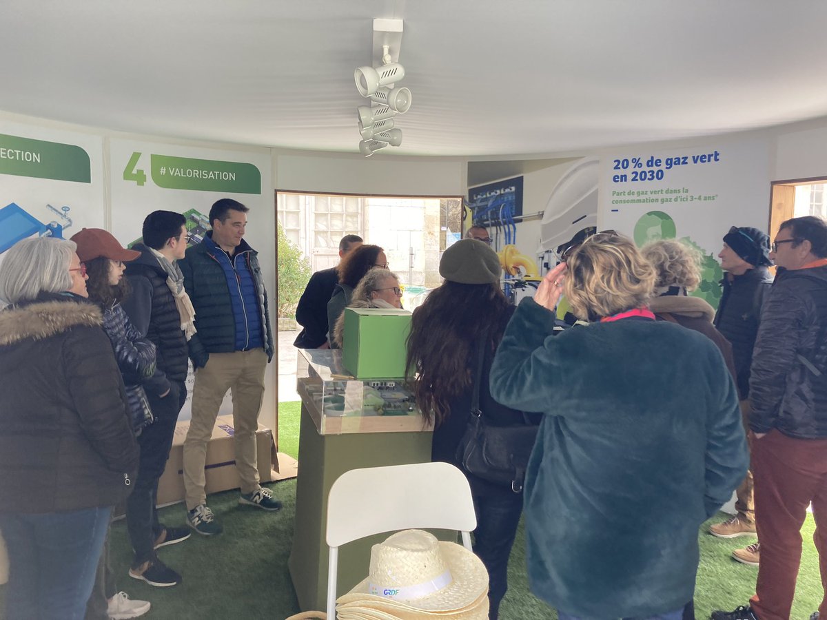 KatellCh's tweet photo. Journée mondiale de la terre
Au @PrintempsDB , les équipes #GRDF vous attendent pour vous expliquer nos actions en faveur de la transition énergétique ! Et vous aussi, participez à produire du #GazVert en triant vos biodéchets sur le festival !
#PDB23 https://t.co/PZAJ7HppwC
