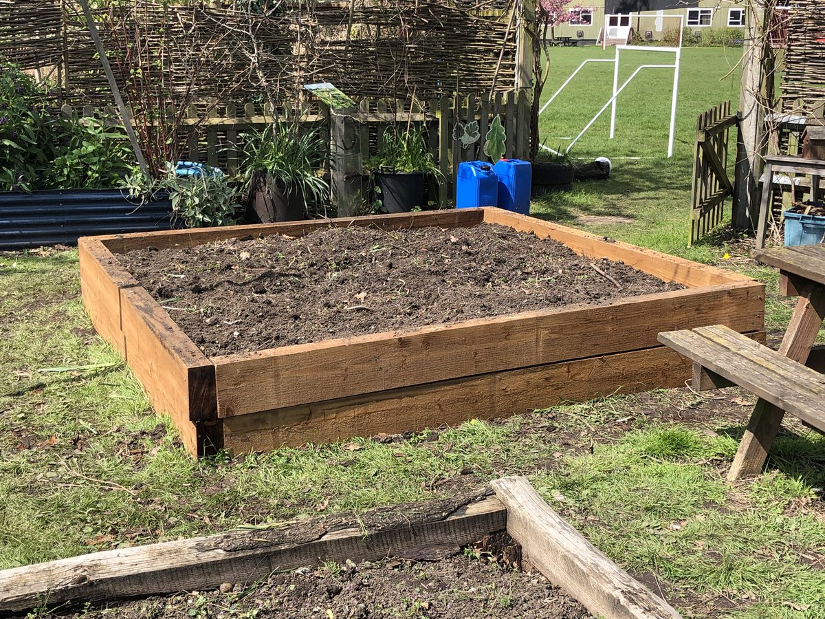mvprimaryschool's tweet photo. Lots of the old rotting raised beds sleepers were replaced. #groundsday https://t.co/Ei67F9TKyq