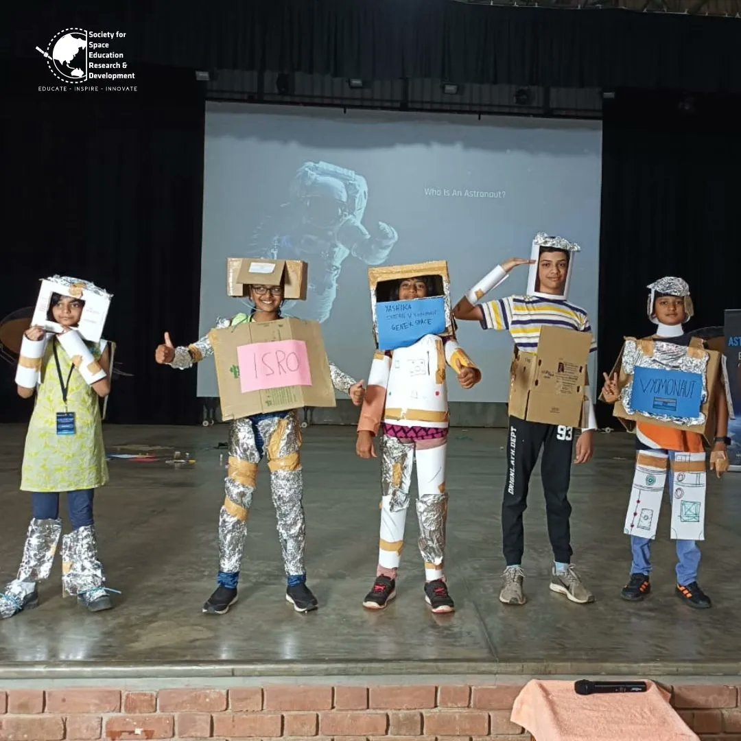 sserd_org's tweet photo. "Future space explorers in the making - these students are using their creativity and knowledge to build a astronaut space suit!"👨‍🚀👩‍🚀

#sserd #GenexSpace #GenexSpaceSummerPrograms
#AstroSpaceCamp #SpaceCamp #AstronomyCamp #juniorspacescientist  #STEMeducation #SpaceExploration https://t.co/ueevCLZ78w