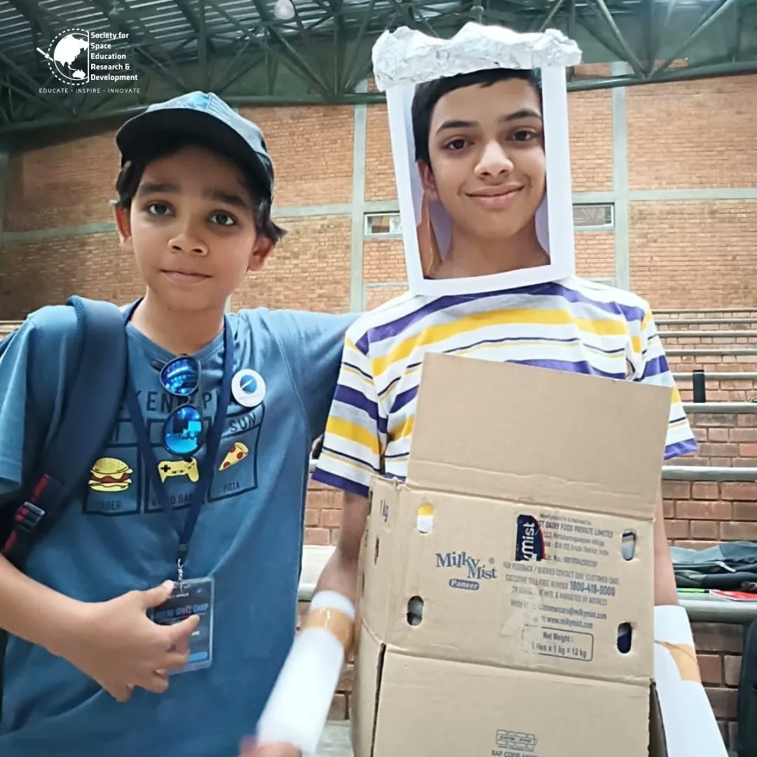 sserd_org's tweet photo. "Future space explorers in the making - these students are using their creativity and knowledge to build a astronaut space suit!"👨‍🚀👩‍🚀

#sserd #GenexSpace #GenexSpaceSummerPrograms
#AstroSpaceCamp #SpaceCamp #AstronomyCamp #juniorspacescientist  #STEMeducation #SpaceExploration https://t.co/ueevCLZ78w