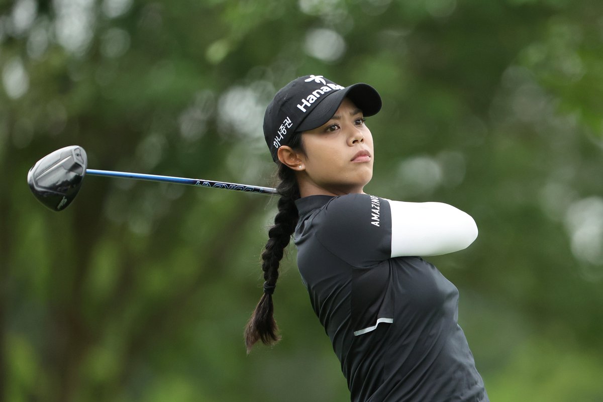 LPGA's tweet photo. Your final two groups for moving day in Texas 🔥

A Lim Kim -8
Lilia Vu -7
Megan Khang -7

Brooke Henderson -6
Nelly Korda -6
Patty Tavatanakit -6

You don't want to miss this! 👀 https://t.co/snQOfjfBtc