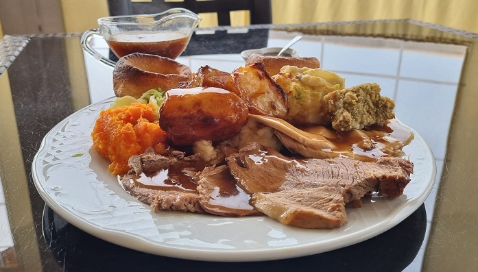 splashbistro's tweet photo. Penultimate opportunity to feast on a Splash Sunday Roast Lunch. Served from 1pm until 5pm, bookings are strongly advised to avoid disappointment.
#SundayLunch #Frigiliana #thehomeofrockandroll  #splashfrigiliana https://t.co/Y4OJ5Qljqv