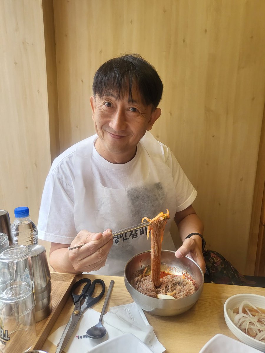 *깜짝 쿠키* K-회식까지 마스터! #와타나베아유무 감독님 한국 먹방 VJ 데뷔각?! 여러분의 컨디션을 챙길 #먹잘알 감독님의 러블리 먹방 여행🥐🍜🥩...