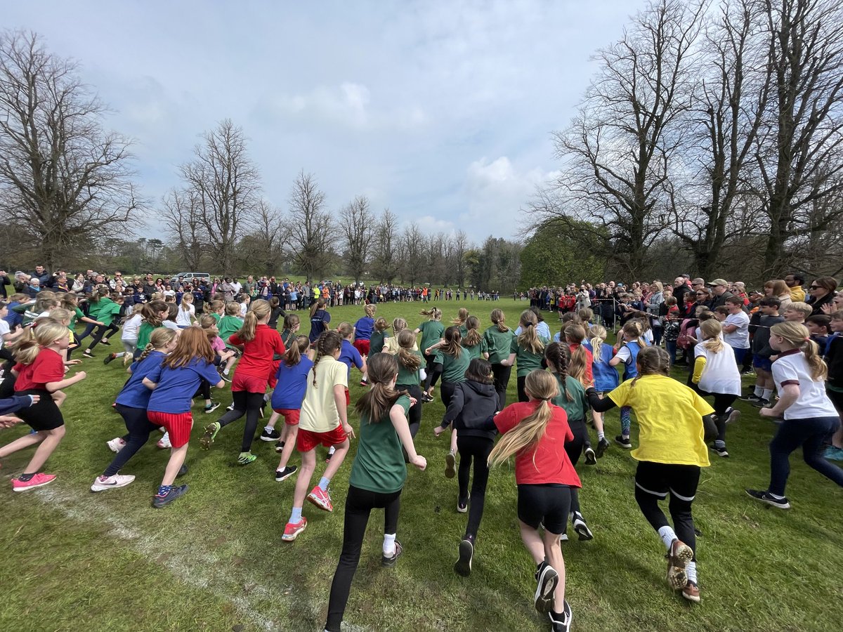 avpsaa's tweet photo. Great turnout for the Aylesbury Vale primary schools cross country event ⁦@AscottEstate⁩ today- congratulations to the overall winners ⁦@StMSchStewkley⁩ ⁦@TurnfurlongJSch⁩ https://t.co/A19IKItU5L