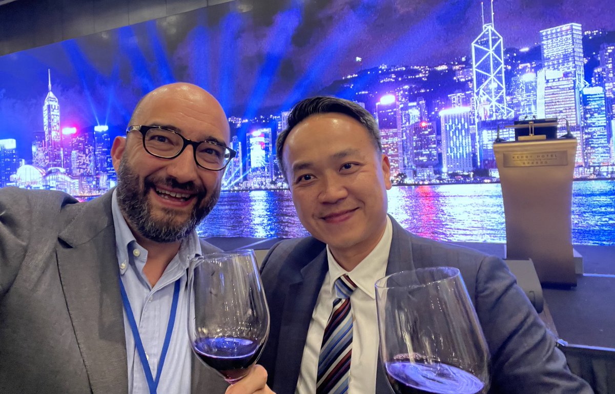 Hola @pekijammer, we have a new member for @UroTarget this year!!! @DrDarrenPoon is one of ours!!!  We need to introduce him the rest of the team!!!! 🍷 #Winelovers