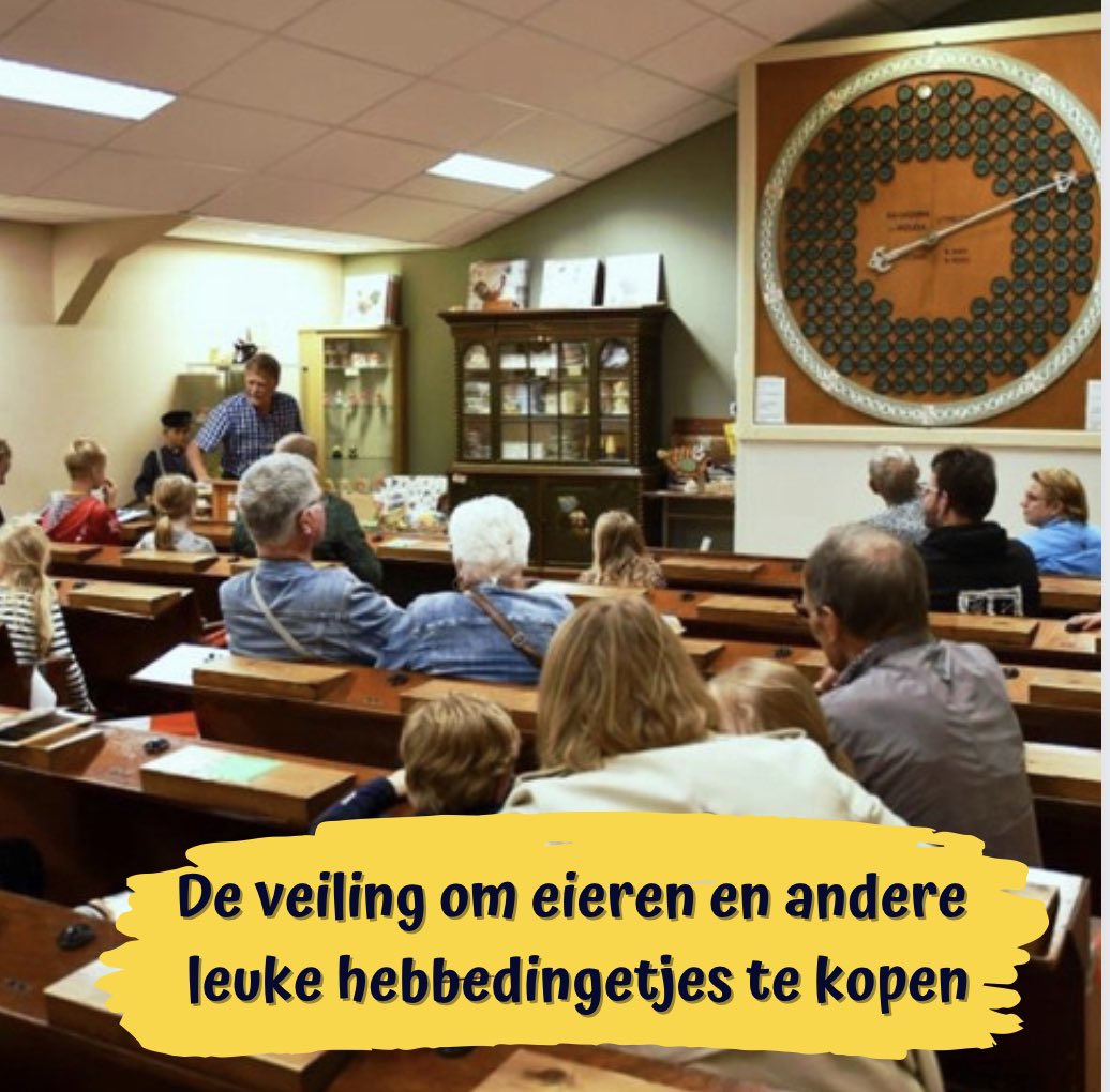 pluimveemuseum's tweet photo. Een bezoek aan het #kippen #museum is echt de moeite waard! Velen gingen u voor en waren #verbaast en #verrast over de #omvang en #inhoud
#vakantie #meivakantie #eierveiling #visitbarneveld #kidsproof #gokids #educatiefdagjemetdekids #kuikentjesknuffelen https://t.co/ZDbQ0jsWxN