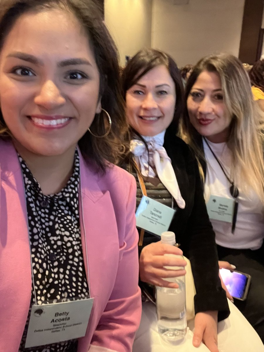florbettyacosta's tweet photo. Day 1 of Learning and the Brain Conference yesterday was a success! So many knowledgeable speakers 🧠👩🏽🏫 @TancrediDiana @marielamedinac #latb23 #learningandthebrain #NYC https://t.co/0kJ5w5NbTY