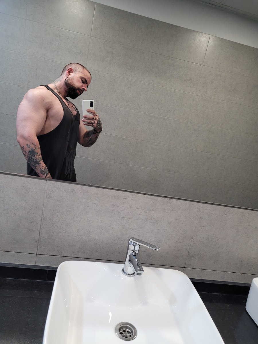 🗡Dave🗡 tweet media