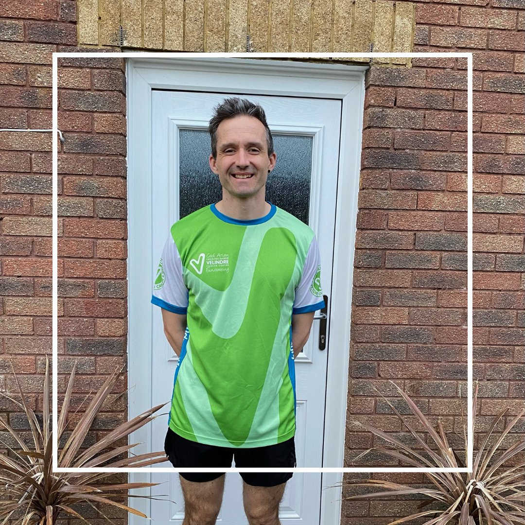 Velindre's tweet photo. We are sending heaps of GOOD LUCK to our #TeamVelindre London Marathon runners ahead of tomorrow! 🤞🍀

If you are representing Velindre in this epic event, please take a photo and tag us in your finish-line celebrations 📸

GOOD LUCK! #LondonMarathon #WeRunTogether https://t.co/98P6iYW7Fu