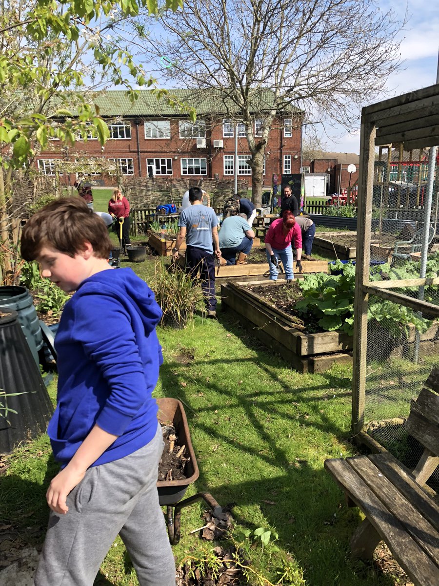 mvprimaryschool's tweet photo. The shed in the allotment was repainted and more areas prepared for planting. #groundsday https://t.co/sQL5YJN4Ue
