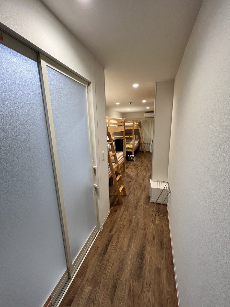 naotakeno_09's tweet image. #飯塚国際車いすテニス大会
#JapanOpen2023
本日の宿泊先はトレーラーハウスです！ 
明日はいよいよ男女シングルス決勝🔥
#DEGROOT 選手vs #上地結衣 選手
#小田凱人  選手 vs #眞田卓 選手

ぜひ会場で！
応援よろしくお願いいたします🙇‍♂️
#車いすテニス
#WheelchairTennis