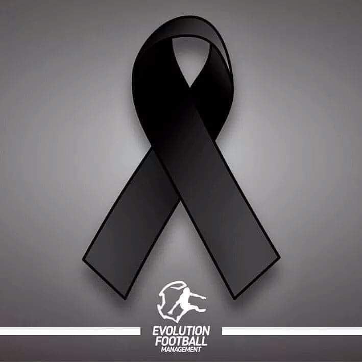 EvolutionFutbol's tweet photo. @EvolutionFutbol lamenta el fallecimiento de Juan Carlos Sarnari, ídolo de @SantaFe y referente de la gastronomía bogotana, con su restaurante Estancia Chica. A sus familiares, seres queridos y entorno 'cardenal', nuestras condolencias. https://t.co/oXCak8FBXC