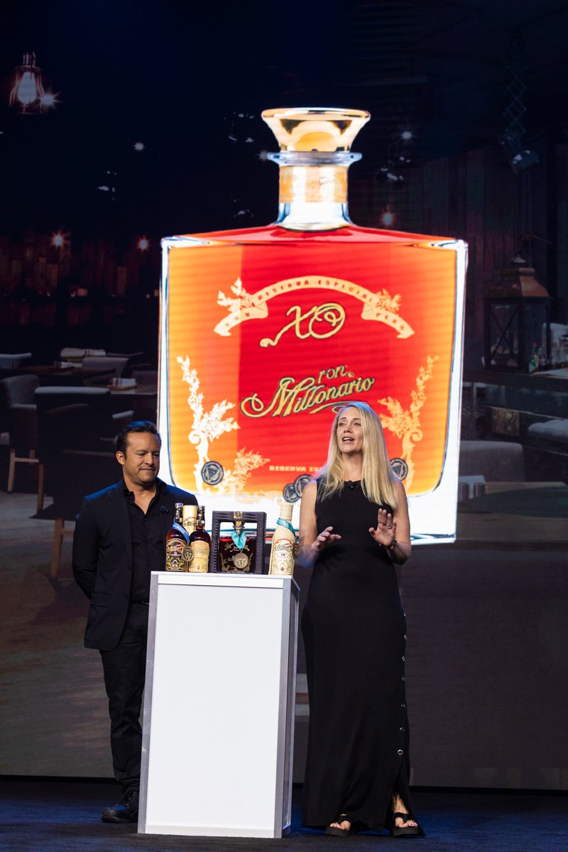 ronmillonariope's tweet photo. Los mejores momentos en el show Wine & Spirits Wholesalers of America donde Ron Millonario Peru se llevó dos medallas doble oro, una de plata, y salió campeón en la categoría de ron.
#ronsolera #doublegold #RonPeruano #ronultrapremium #ronxo #ronreservaespecial https://t.co/OPFL1MNSK3