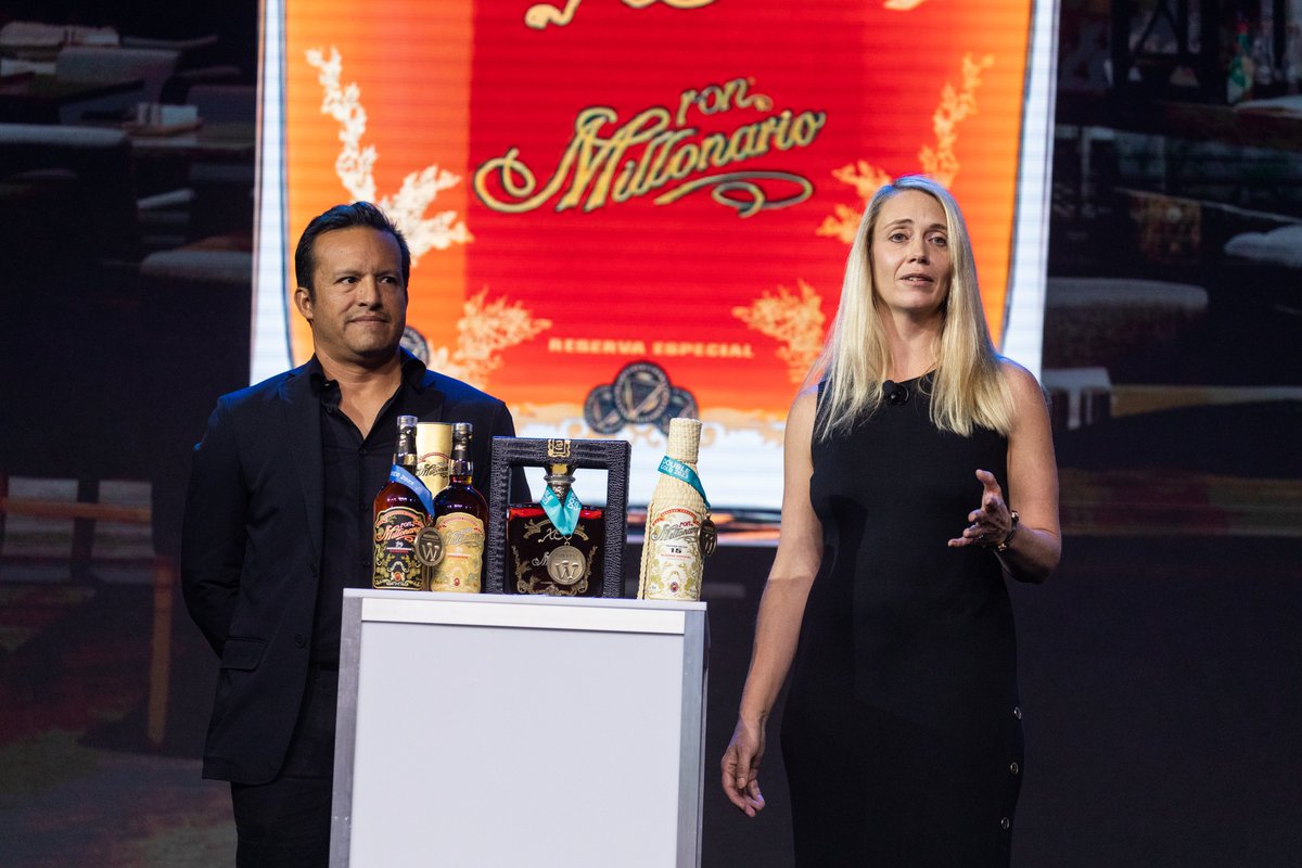 ronmillonariope's tweet photo. Los mejores momentos en el show Wine & Spirits Wholesalers of America donde Ron Millonario Peru se llevó dos medallas doble oro, una de plata, y salió campeón en la categoría de ron.
#ronsolera #doublegold #RonPeruano #ronultrapremium #ronxo #ronreservaespecial https://t.co/OPFL1MNSK3