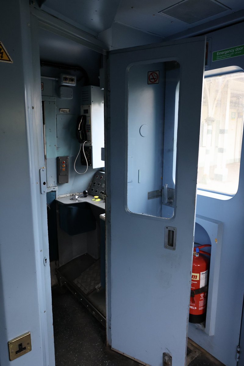 brownandrew15's tweet image. 313212 at #Seaford, where the guard let me have a look in the rear cab. #Class313