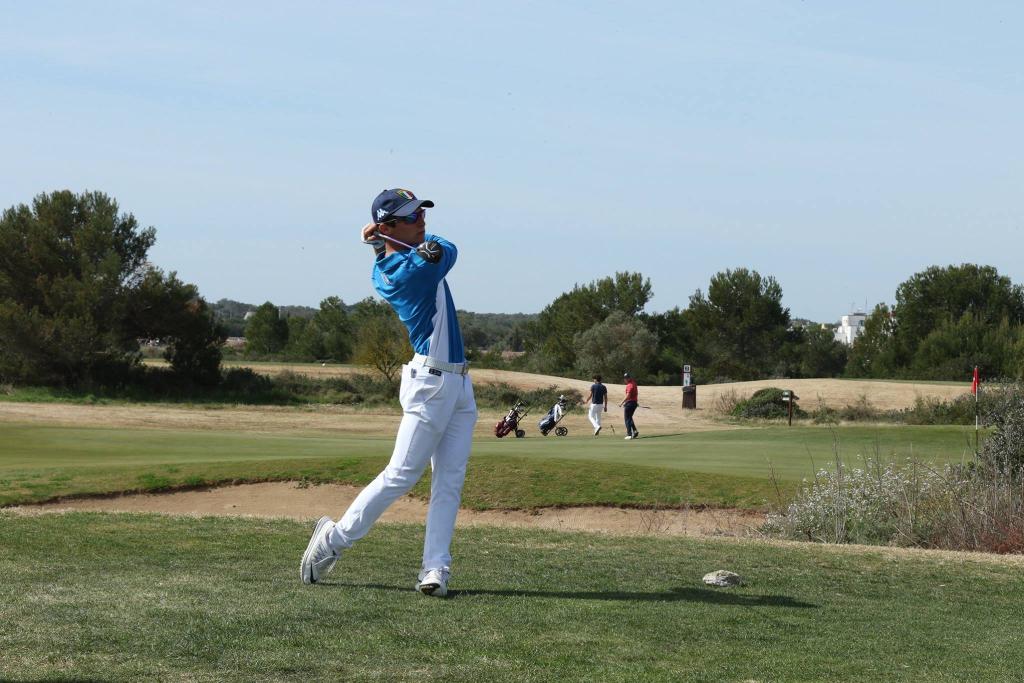 FederGolf's tweet photo. 📍Alps de Las Castillas

In Spagna vince 🇳🇱 #VanderWeele con -22, seguito da 🇪🇦 #Pastor (-19).

🇮🇹 #Romano 29/o (-10), #DiNitto 32/o con -9, #Rigotti 46/o (-2).

@alpstourgolf #golf https://t.co/szVzMe6euL