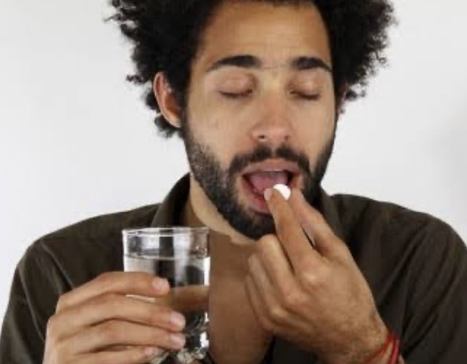 ChrisExcel102's tweet photo. After testing HIV postive 

Women.                                                    Men https://t.co/PN5sytcINN