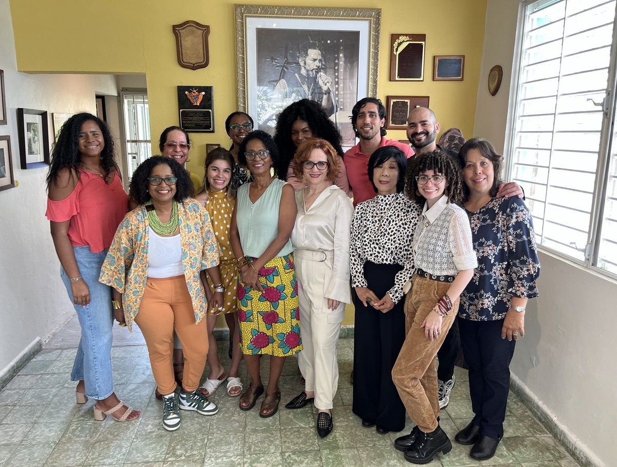 AlianzaMuseosPR's tweet photo. El @inimuprrp de la @uprrp y la @AlianzaMuseosPR presentaron "Tiznando el País: visualidades y representaciones",  iniciativa subvencionada por la @MellonFdn.

#tiznandoelpais #mellonfoundation #AMPR #INIM #museos #puertorico #afro #afrodescendencia https://t.co/IjPTmrqYmf
