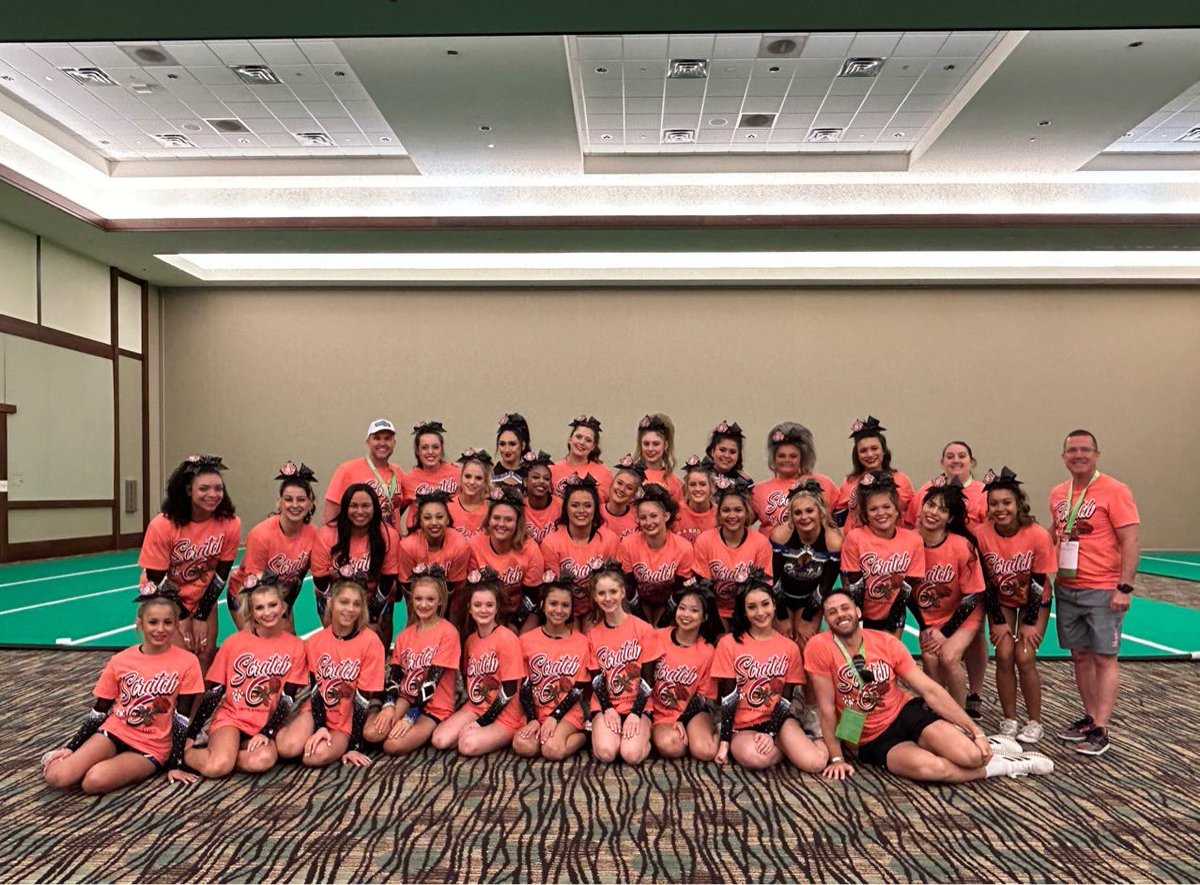 Gooooood morning day two!!! Arena South (Red) @ 12:54pm ET !!! See you there💃🏻