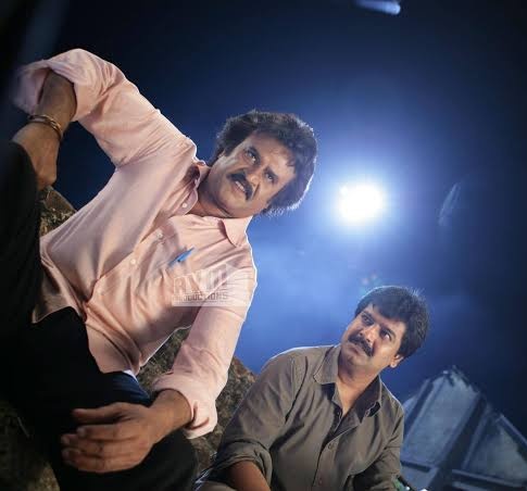 RamCinemas's tweet photo. Wow this changeover of SK is going to be turning point in his career for sure !!
The apt image from his idol 🔥 https://t.co/TzaDkfEK0B