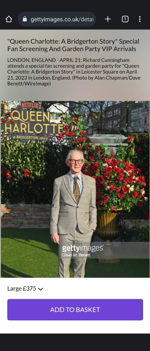 Fantastic Premier supporting great chum @theRichCunn who's brilliant in this diamond of a series!! Made new pals including the beautiful #DeniseLewis amongst many others. It was a truly glittering celebration of mega talents Thank you to #Netflix #QueenCharlotteNetflix