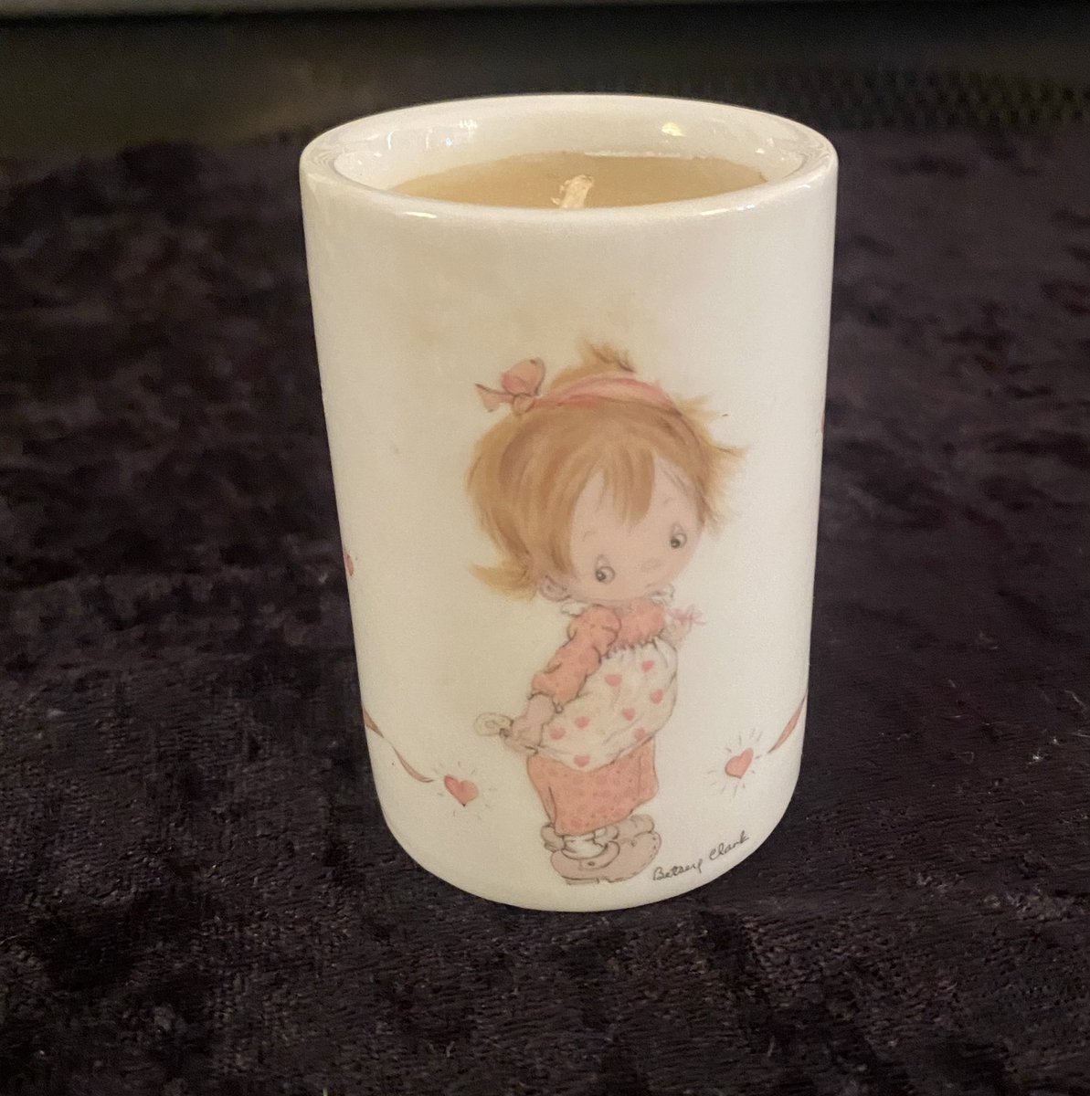 emmasattic98's tweet photo. Vintage Hallmark Betsey Clark Rose-Scented Candle Holder and Candle by EmmasAtticTreasures https://t.co/pIv6xXEBJB via @Etsy #BetseyClark #CandleHolder #RoseScented #Halllmark https://t.co/BAjAUWDJDH