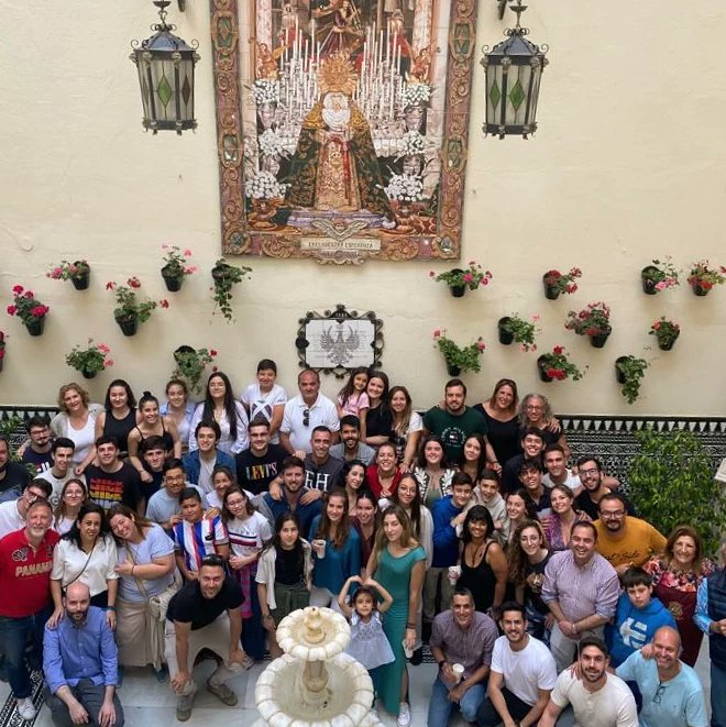 bmESPERANZA's tweet photo. Tras la Semana Santa, hoy nos hemos reunido para hacer balance de nuestra actividad musical y almorzar todos juntos en las dependencias de @pasoyesperanza.

#BMEsperanza ⚓
#XXXAniversario https://t.co/ThePLTRJzN