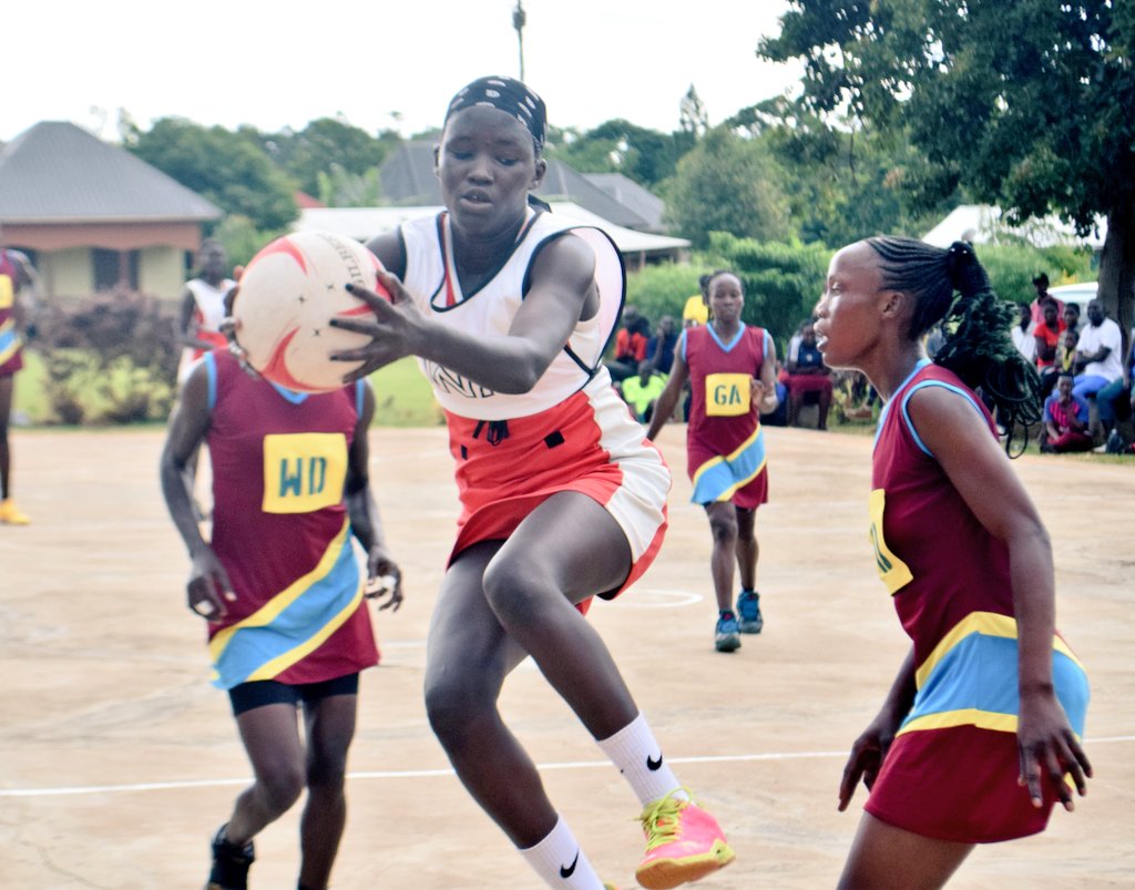 NetballUpdates1's tweet photo. #WeekendAction #Game2
HT
@PrisonsNetballC vs Busia Greater Lions
Q1: 19-10
Q2: 32-16
The game was a bit interrupted by rain but it has resumed!
#UNSL | #UNF256 | #Shecranes256
@kayiirajackson @NBSportUg @thecreedsport @VBugerere https://t.co/P9vN0IQ27F