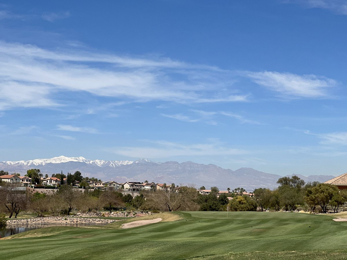 Champlinkid's tweet photo. @CommonManKFAN The weather was nice in Vegas yesterday. I’m back to reality today. https://t.co/J77WXtVROg