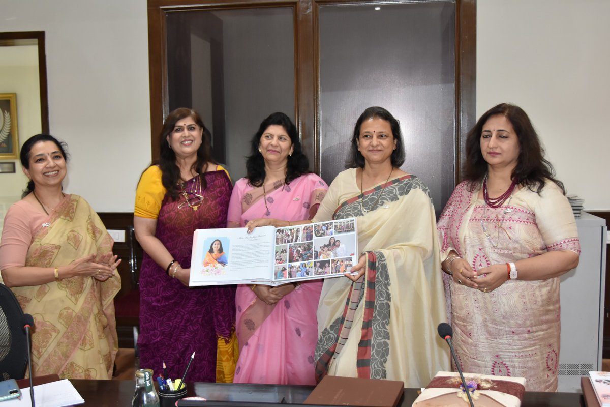 OfficialAwwa's tweet photo. Also, the much awaited second edition of #AWWA Coffee Table Book was unveiled during the #AWWA Bi-Annual Board of Governors Meet. 
@adgpi https://t.co/OiX2IUqNtG