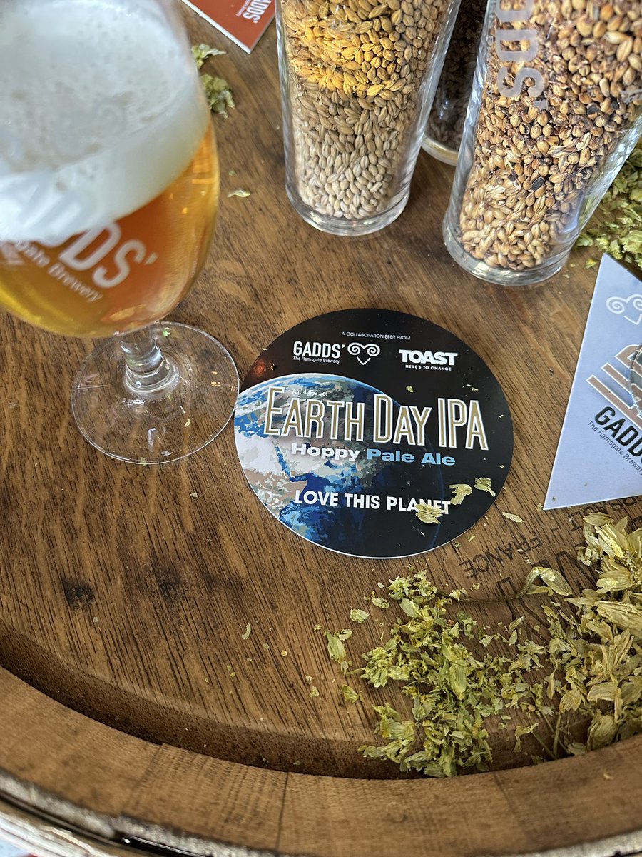 PaulRutters's tweet photo. Checking out the sustainable Earth Day IPA brewed by @RamsgateBrewery @ToastAle for #EarthDay @Ramsgatesenses #cheers #tasty 🍺 https://t.co/NvX4Q1biT2
