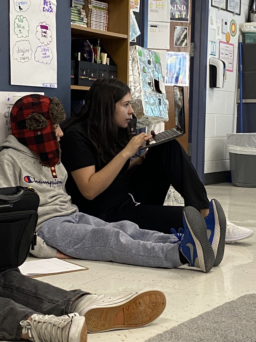 MMarzan5's tweet photo. Check out this EGHS Ed Academy aspiring teacher! She jumped right in to help students over the semester &amp; delivered her first math lesson this week! You should have seen her great engagement with the class...what an ADDITION to the profession 😁@Ricardo95186074 @D59SaltCreek https://t.co/GIC0DSP6Mh