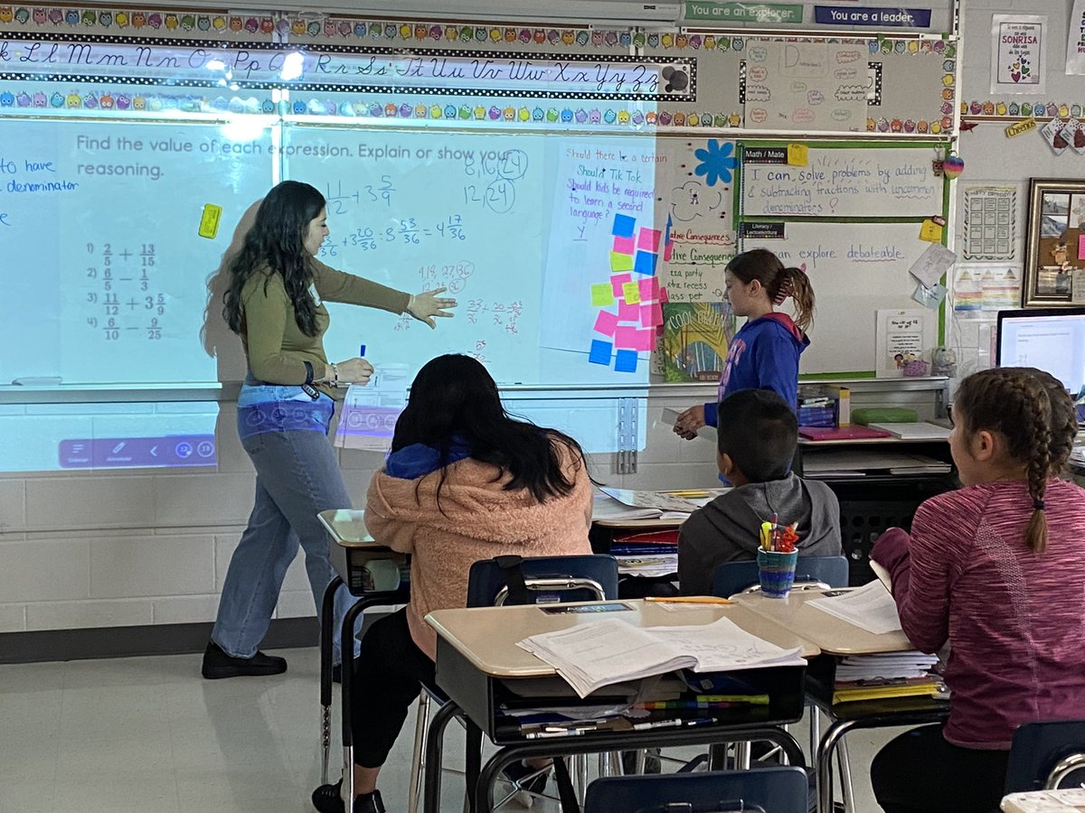 MMarzan5's tweet photo. Check out this EGHS Ed Academy aspiring teacher! She jumped right in to help students over the semester &amp; delivered her first math lesson this week! You should have seen her great engagement with the class...what an ADDITION to the profession 😁@Ricardo95186074 @D59SaltCreek https://t.co/GIC0DSP6Mh