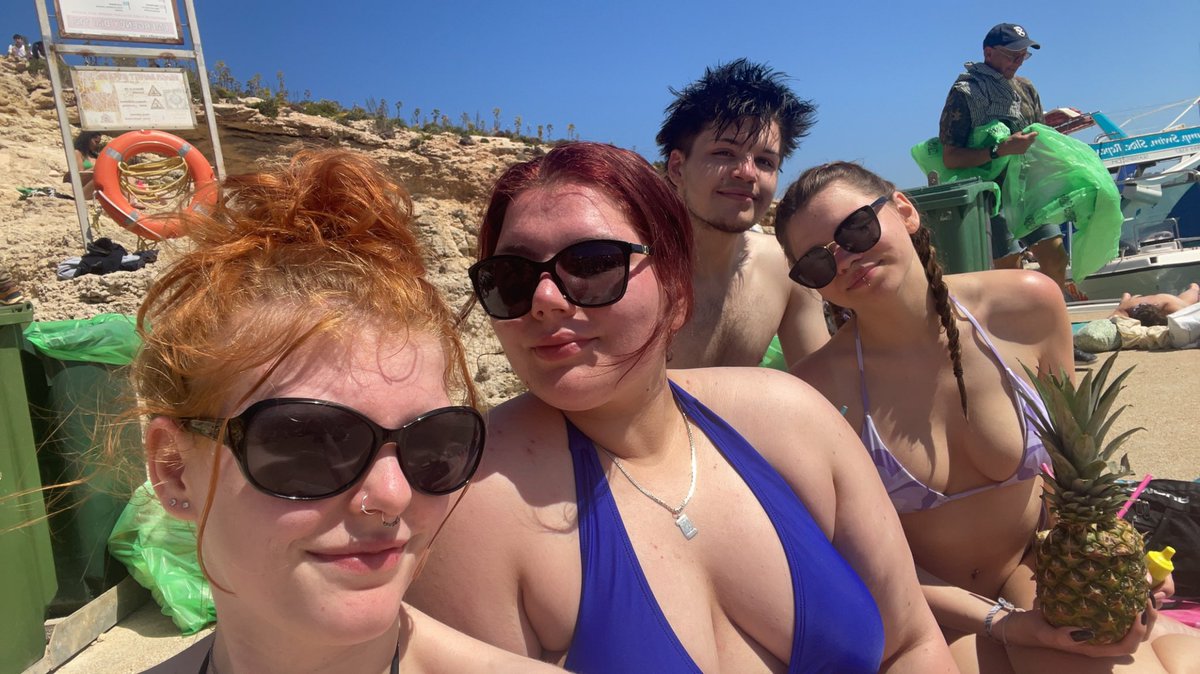rootsdarlinggg's tweet photo. Very good very nice @forrestleigh @EUErasmusPlus #erasmus2023 #malta https://t.co/nvNIwGWrgf