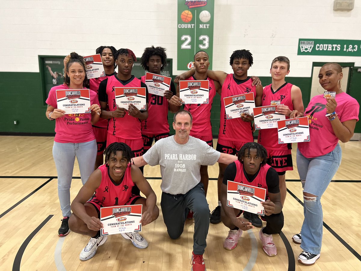 PaulQuinnWBB's tweet photo. It’s an honor to be chosen by @TexasHoopsGASO  to be team of the month!. We are blessed 😇‼️ keep working YOUNG KINGS @raisingcanes https://t.co/o6TUwFmGWO