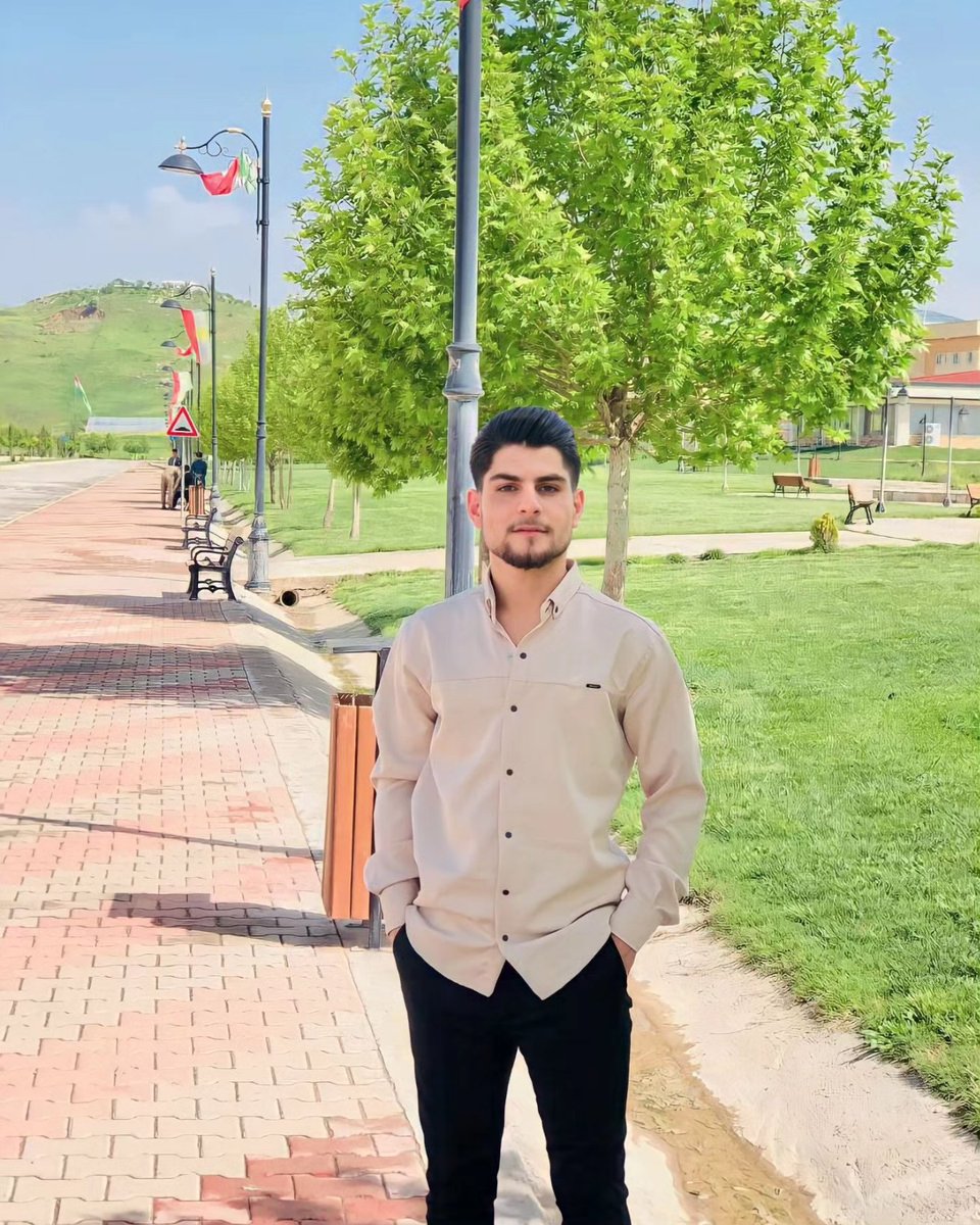 Rasulyasin0's tweet photo. جەژنتان پیرۆز بیت #EidMubarak #Muslim https://t.co/uFtdiwJjzp