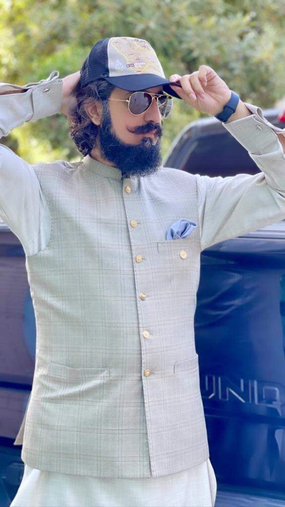 دو عالم میں محمدؐ کا نہ تھا ثانی، نہ ثانی ہے! فنا زیر قدم ان کی بقا پر حکمرانی ہے! محمدؐ کے غلاموں تک ہستی جاودانی ہے۔۔

#HBDSahibzadaSultan422