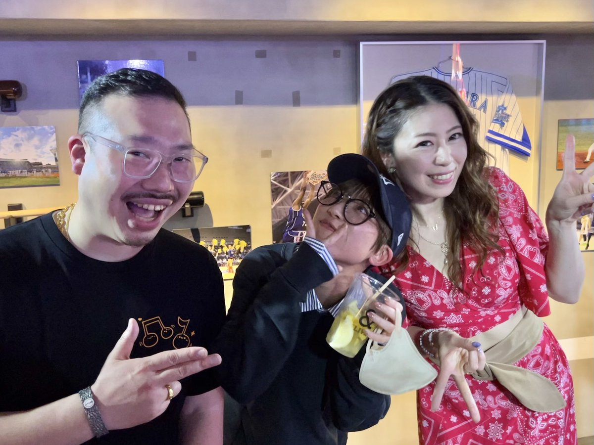 miki_mizunama's tweet photo. 先日 #prime847 リポートでお邪魔した”&LIVE” #andlive へ!
帝さんとちあき姉かっこよかった🤩 https://t.co/DhMH7XWTod