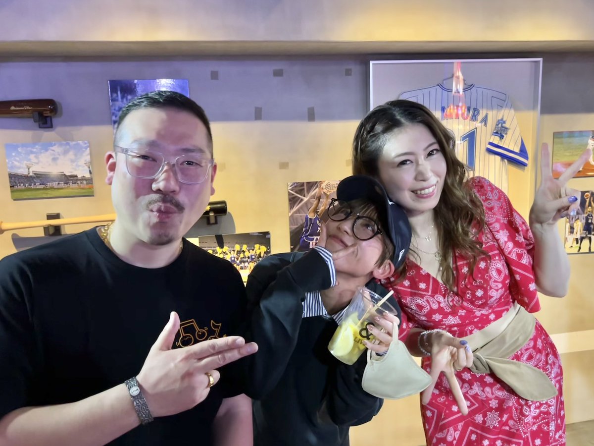 miki_mizunama's tweet photo. 先日 #prime847 リポートでお邪魔した”&LIVE” #andlive へ!
帝さんとちあき姉かっこよかった🤩 https://t.co/DhMH7XWTod