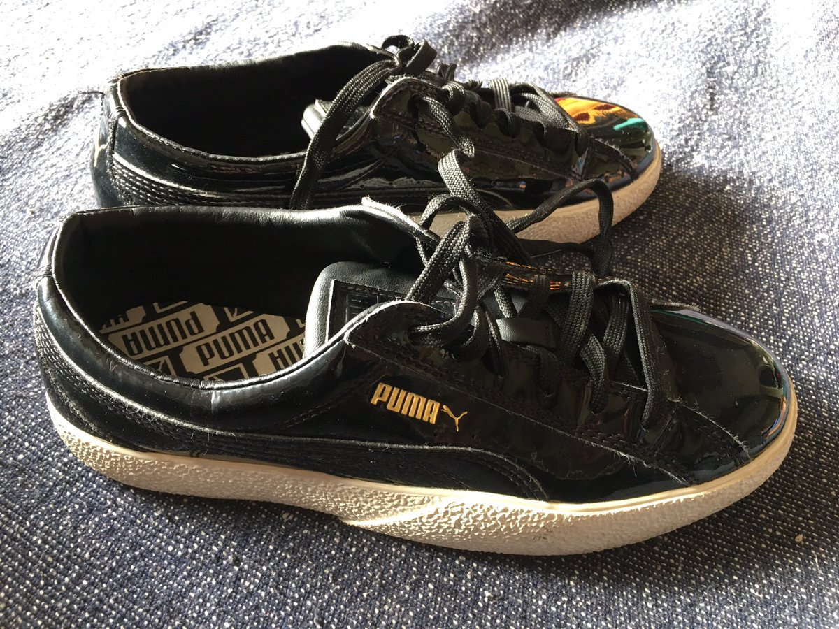letitsnowonline's tweet photo. Pre loved Pumas M400 
Size UK 5
Excellent Condition
Cash on delivery 
Delivery around Maseru Downtown
#Lstwitter https://t.co/73cPvEqHRq