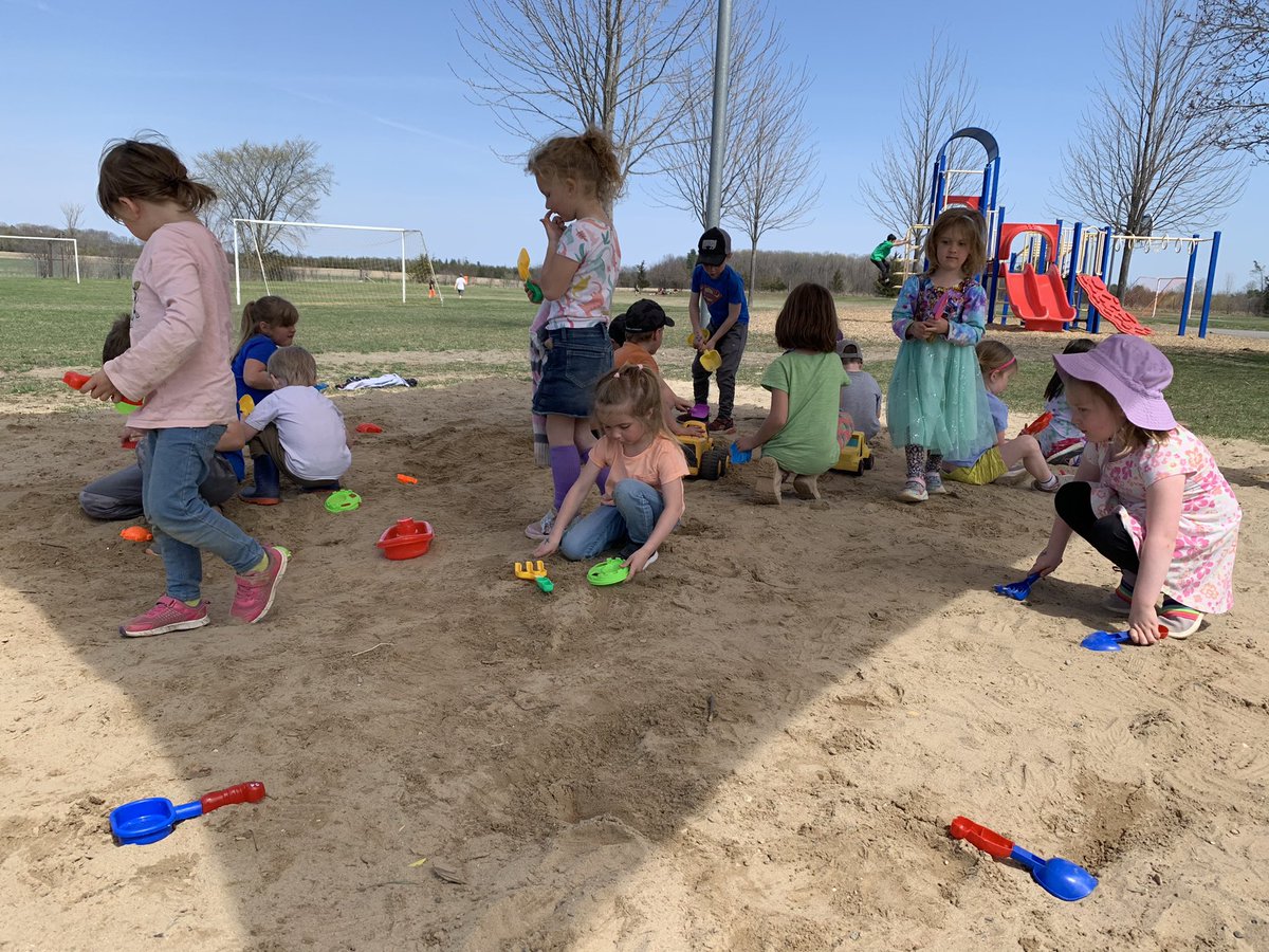 Earth day clean up and some extra time with new sand toys <a href="/selbyschool/">Selby Public School</a>