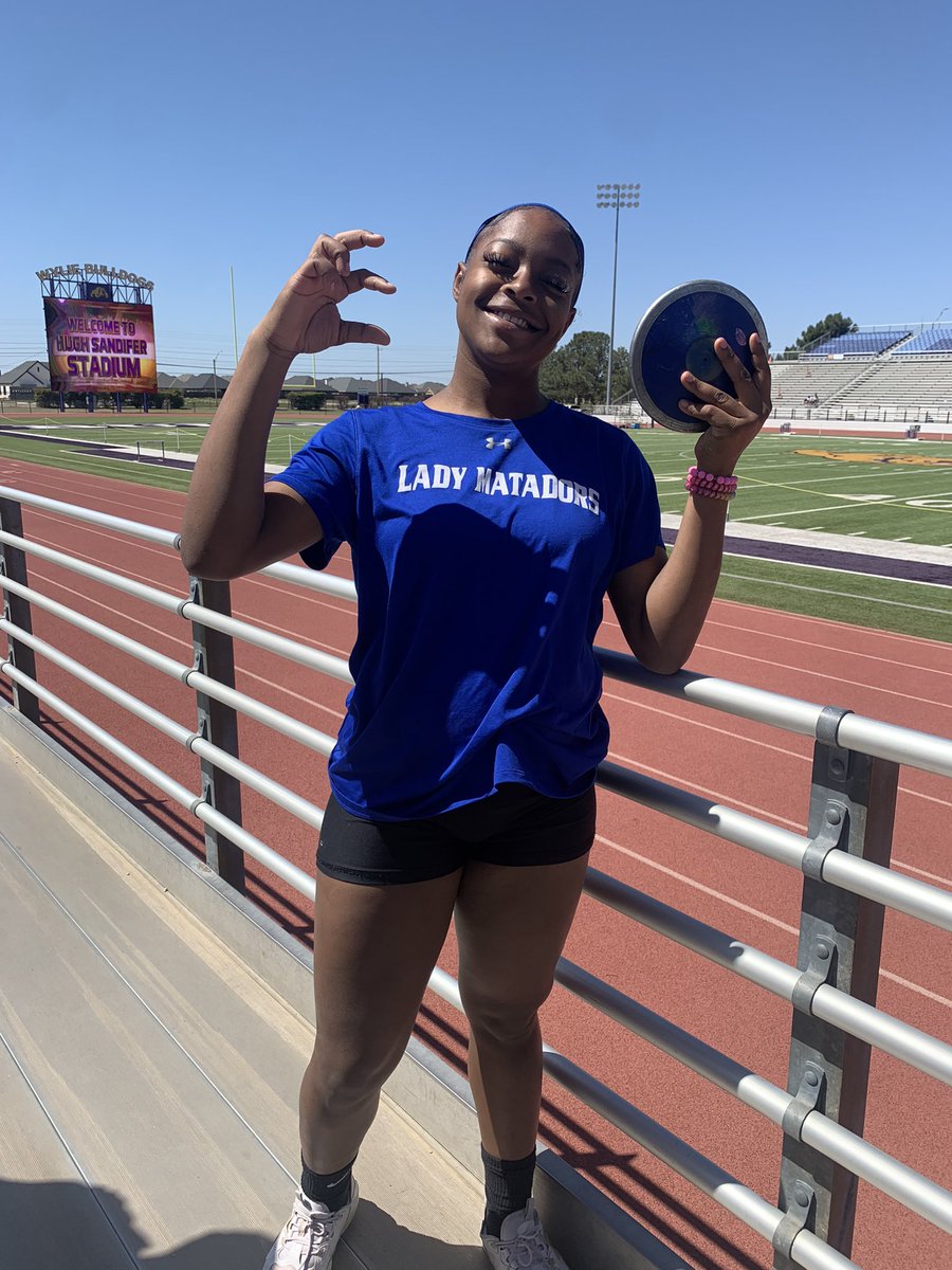 T’ayra Fountain threw a 104-11.50 and is moving into the Regional Meet! Did we mention this is her first year throwing discus?!